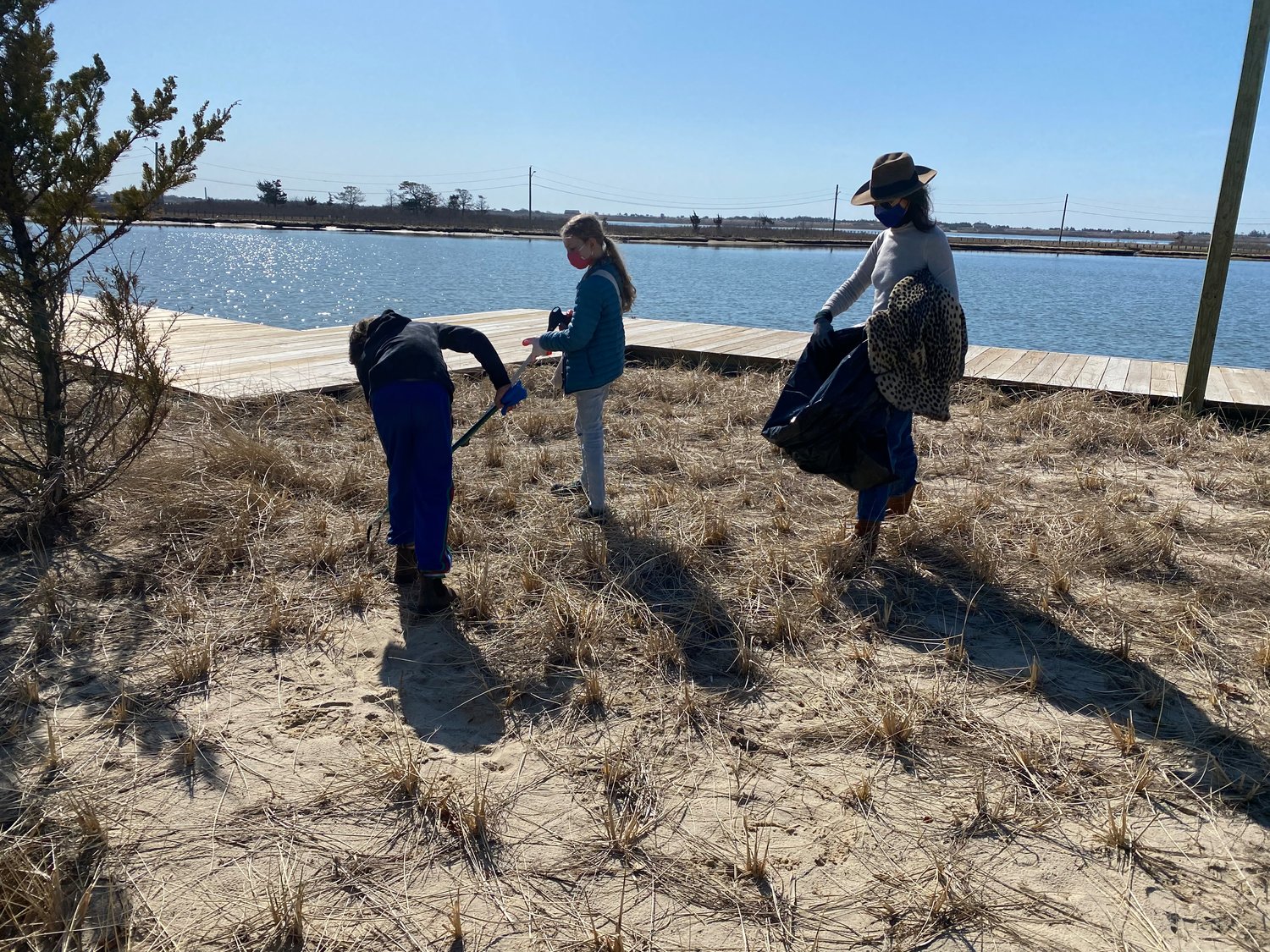 Keeping it clean Mastic Beach Conservancy hosts first community